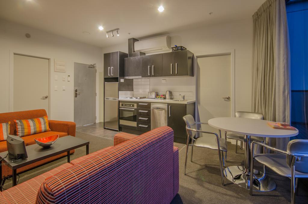 Ramada Suites By Wyndham Auckland - Federal Street Zimmer foto